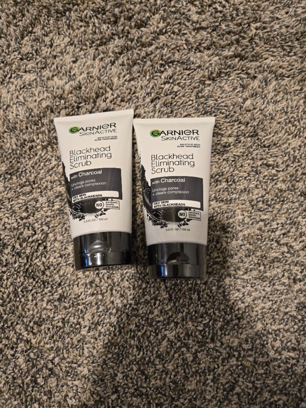 New Lot of 2 Garnier Blackhead Eliminating Scrub with Charcoal 5 fl.oz.